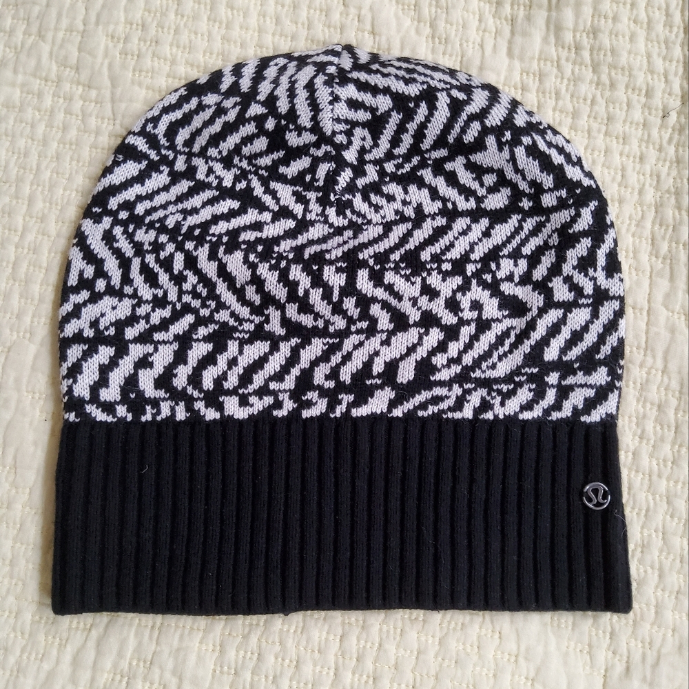 Lululemon Athletica Jacquard Black and White Knit Beanie